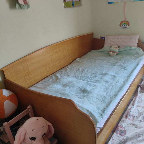 Sofa bed like new, handmade by a carpenter