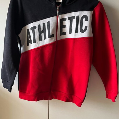 Matoufrance sweatshirt for boy 10 years 140 cm used with small hole