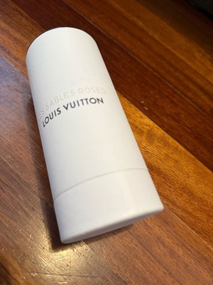 Κουτί Louis Vuitton καινούργιο, άσπρο με μαύρα γράμματα στρογγυλό αυθεντικό