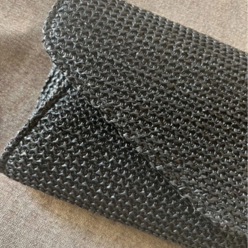 Crossbody envelope bag like new, black straw