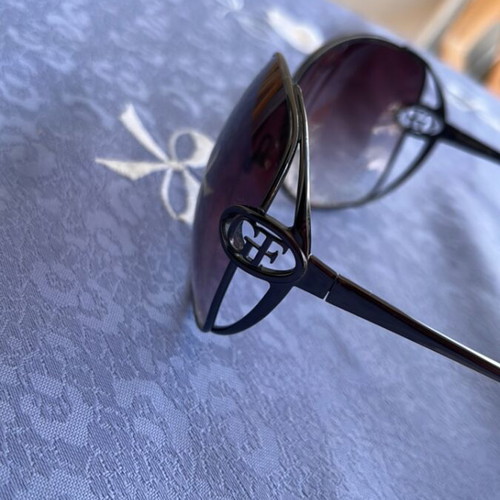 Gianfranco Ferre Sunglasses like new, black