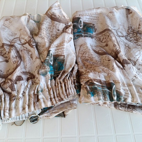 Curtains shading set like new, pack of 2
