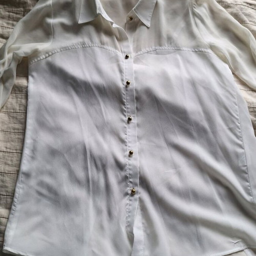 Sheer shirt like new, size M, white