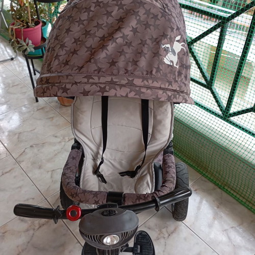 Tricycle used with music and light, reclining seat