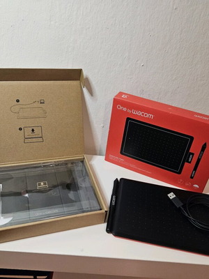 Wacom Drawing Tablet like new with box and extra tips