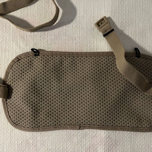 Victorinox Travel Belt Bag like new, khaki color