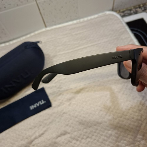 Invu Polarized A 2608 A Filter Cat.3 Kids Sunglasses like new, matte black