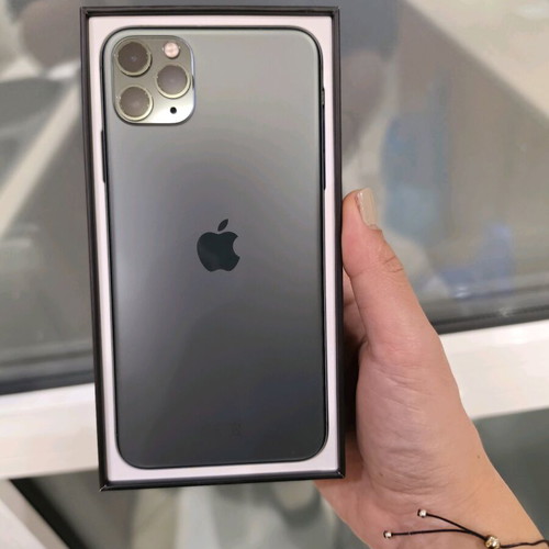 iPhone 11 Pro Max 512GB used, green
