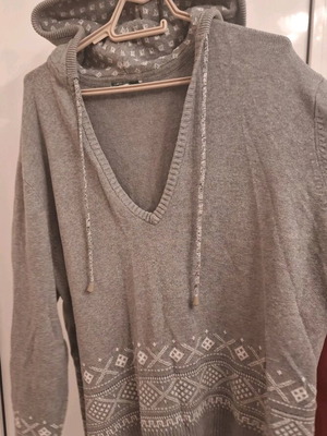 United Colors of Benetton women's blouse used, grey with hood
