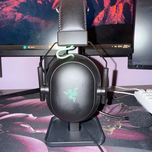 Razer Blackshark V2 Gaming Headset used with USB sound card wired
