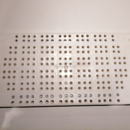 Adjustable bathtub seat new with plastic and metal supports