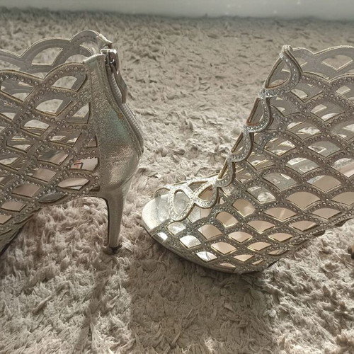 Silver high heels size 38 new with zipper