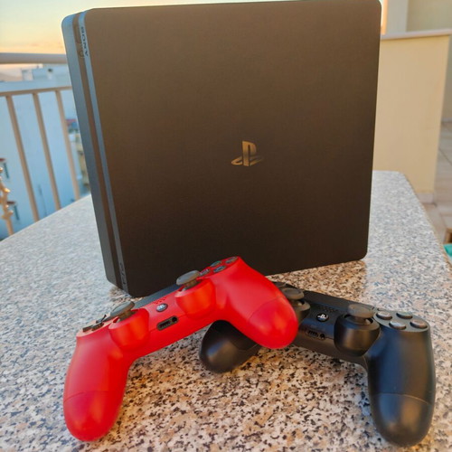 Sony PS4 Slim 500GB κονσόλα με 2 χειριστήρια και NBA 2K19, FIFA 19
