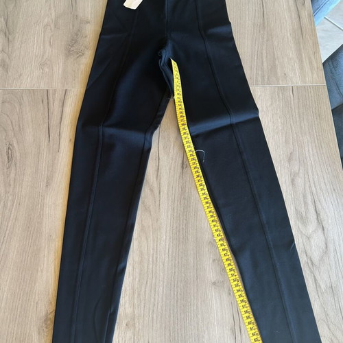 Celestino women's black leggings new, size medium