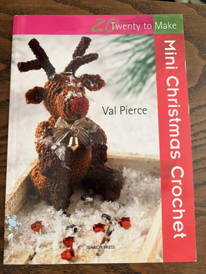Crochet knitting book like new