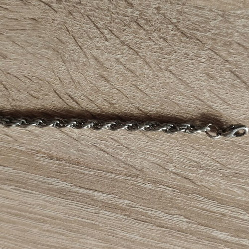 Long necklace used, length ~50 cm, clasp worn