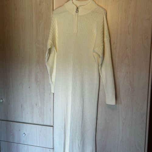 Knitted dress long ecru like new
