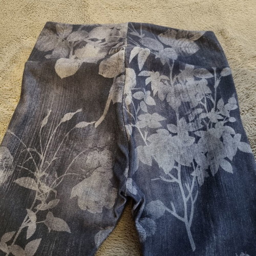 Calzedonia floral push up leggings size S like new, grey