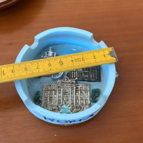 Souvenir ashtrays from Greece and Italy set, new