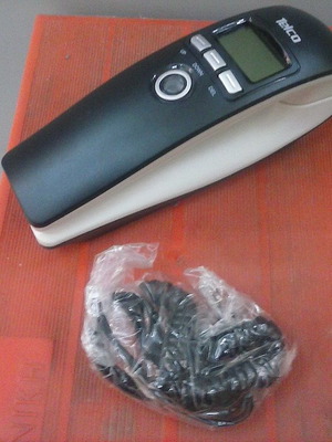 Gondola corded home phone with caller ID, black and white