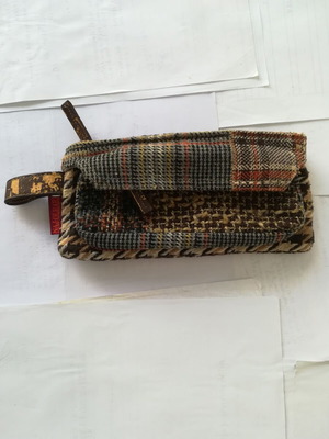 Naj-Oleari fabric wallet bag like new brown