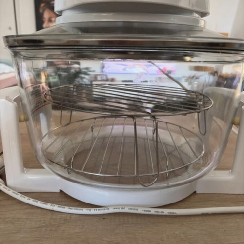 Rohnson white halogen oven like new