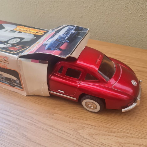 Mercedes SL tin model 1:18 with box, like new