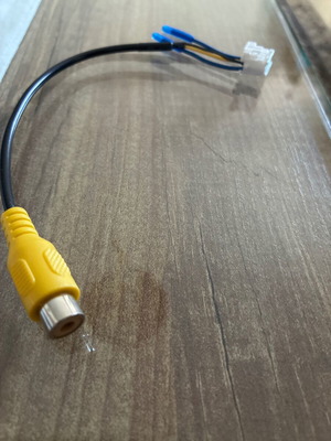 RCA cable for car camera and source screen connection