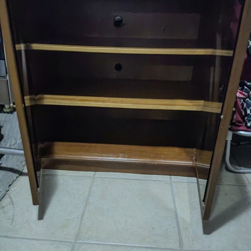 TV cabinet like new, dimensions 80x47x80