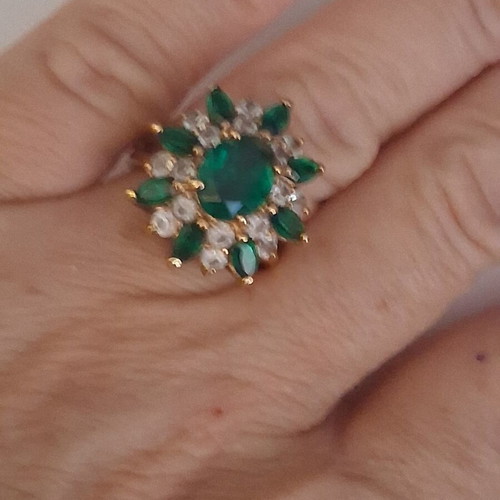 Vintage Atelier cocktail ring size 54, like new, green and gold