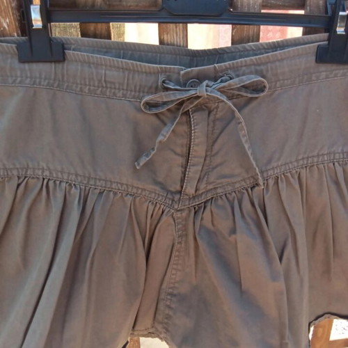 H&M skirt, size XS/34, green