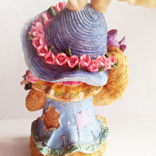 Rabbit statue used resin figure with plush ears