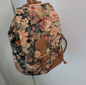 Τσάντα πλάτης backpack φλοραλ Vintage με δερμάτινες λεπτομέρειες