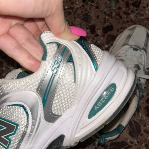 New Balance athletic shoes like new, white and green, size 44