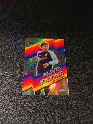 2025-2026 Topps Chrome Alive and Kicking Harvey Elliot Aston Villa card like new