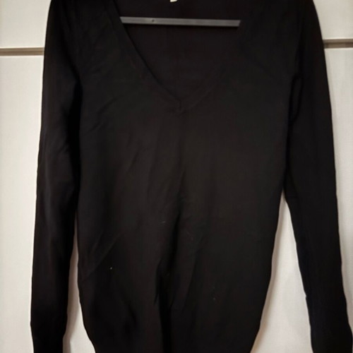 Bershka black t-shirt size medium like new