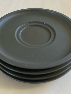 Nespresso set of 4 melamine saucers gray and black like new