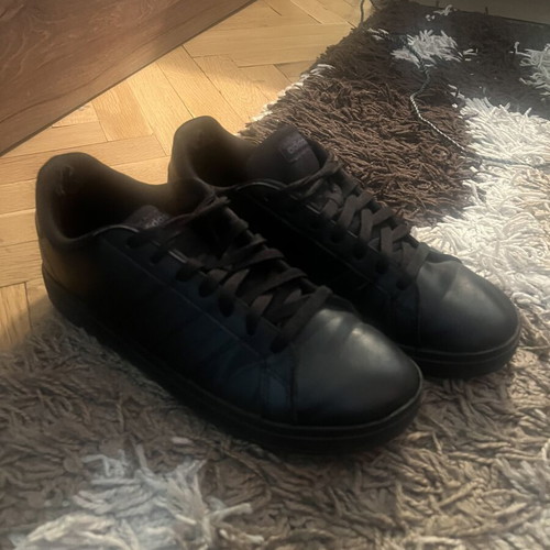 Adidas women's shoes size 39.5, black sports style