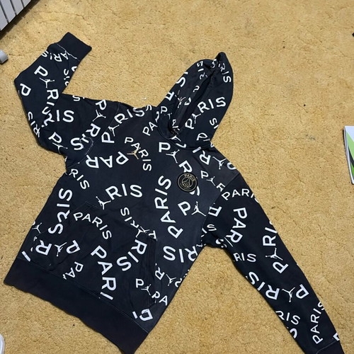 Jordan Nike Paris hoodie like new, black