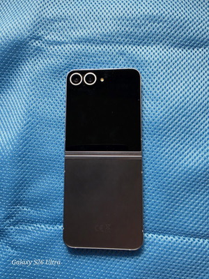 Samsung Galaxy Z Flip 6 used for repair or parts