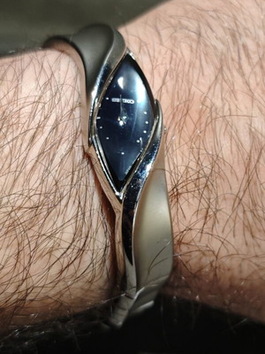 Seiko Rivoli Vintage Watch Like New Silver Unisex