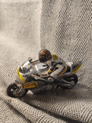 Μεταλλική μινιατούρα Honda Moto2 μοτοσυκλέτα, κλίμακα 1:29, 10 εκ.