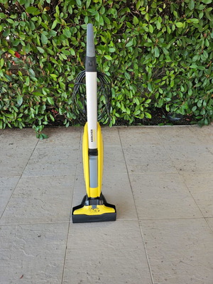Karcher FC5 Hard Floor Cleaning Machine - Yellow. Thessaloniki Area