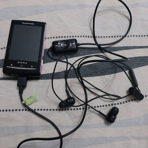 Sony experia mini like new pink with camera and memory card
