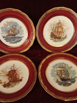 Limoges France plates 22k gold like new, set of 4 pieces