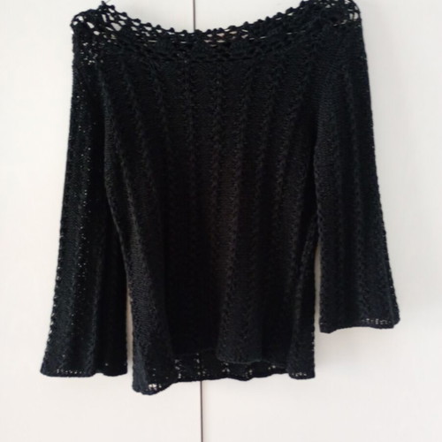 Knitted top black, like new, size M-L
