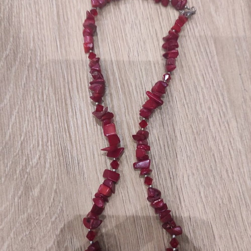 Women's necklace