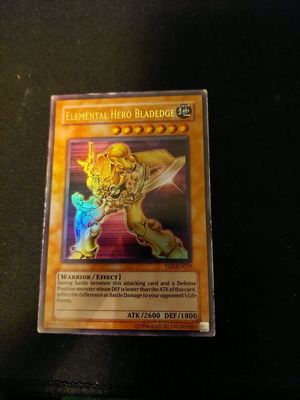Yu-Gi-Oh Elemental Hero Bladedge κάρτα μεταχειρισμένη, SUPER RARE YSD-EN019