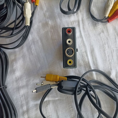Audio-video cables pack of 8 used with adapters plus 4 antenna cables gift