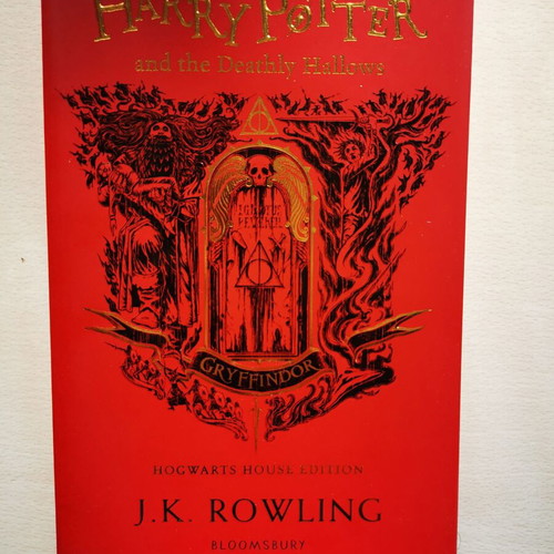 Harry Potter Gryffindor House Edition paperback set like new